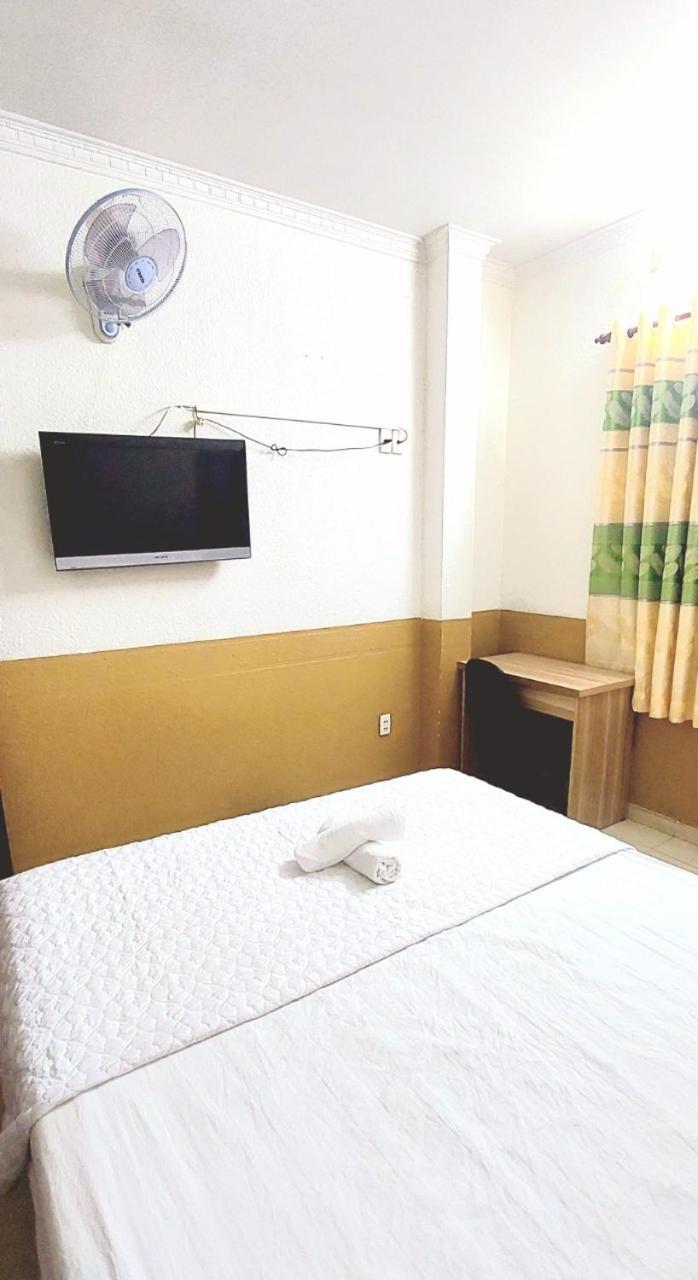Khach San Huong Quynh Hotel Cidade de Ho Chi Minh Exterior foto